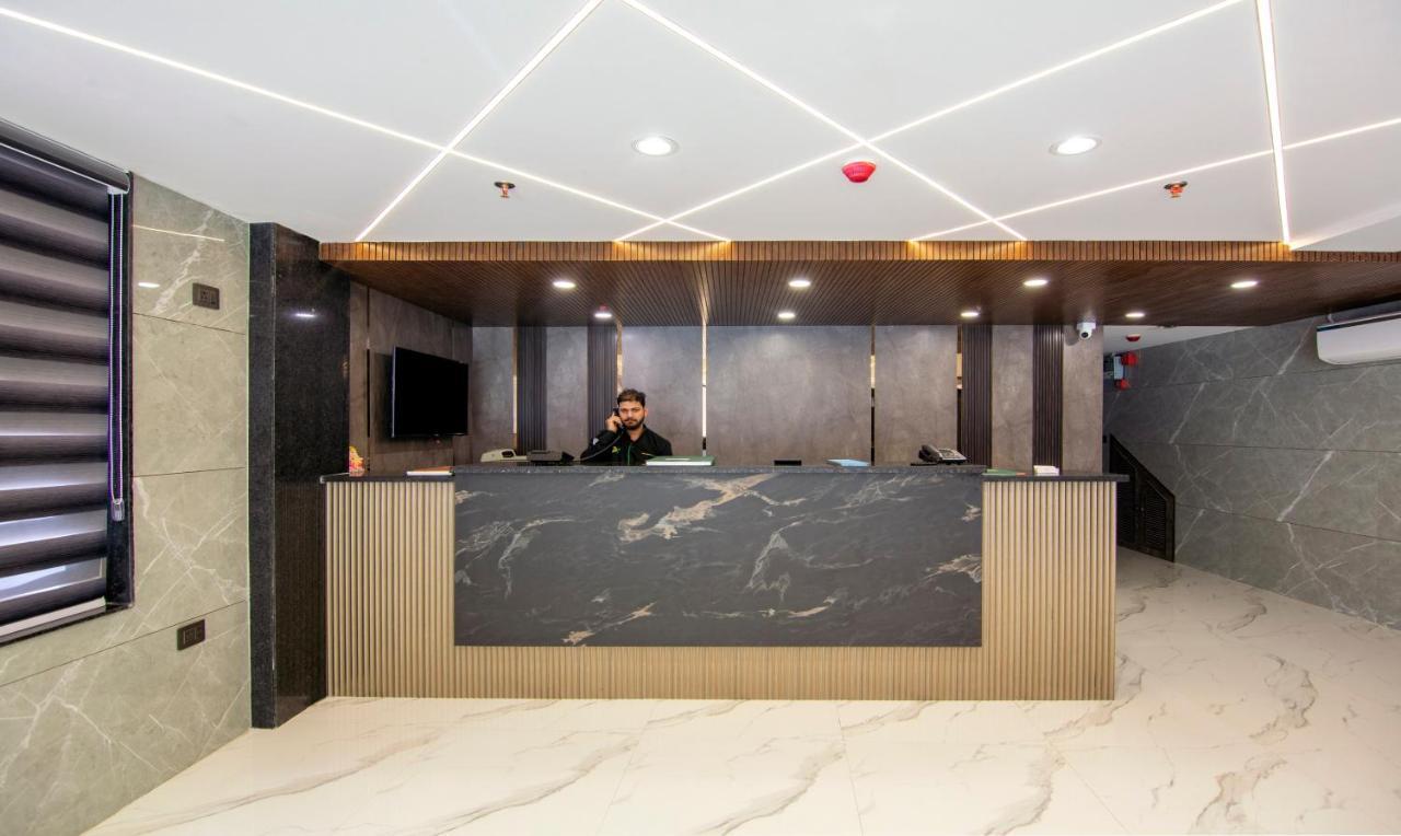 Treebo Royal Comfort New Delhi Exterior foto