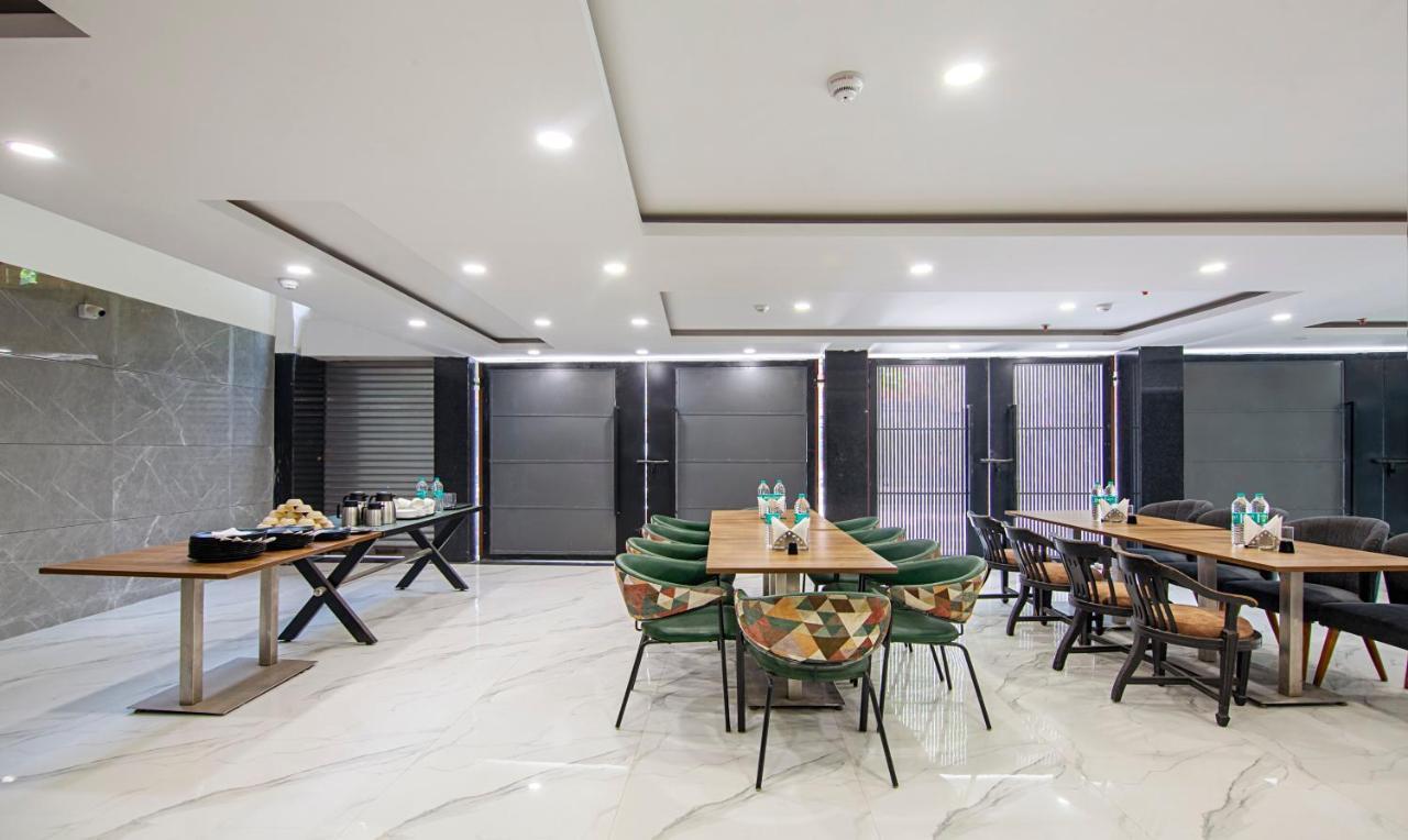 Treebo Royal Comfort New Delhi Exterior foto